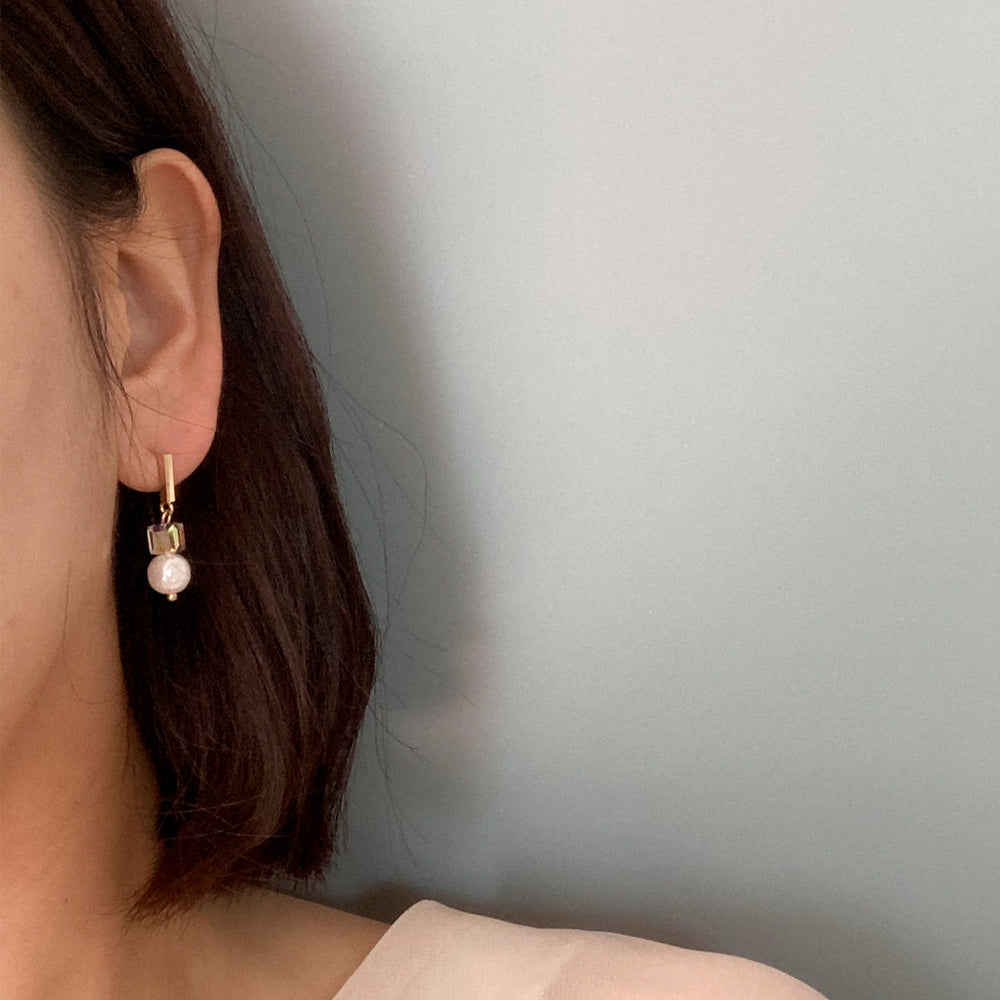 Pearl Cube Drop Earrings E0026